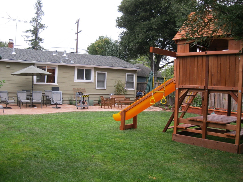 Backyard Retreat with Entertainment & Play Areas by Hortus Design Sustainable Landscapes - Photo 2