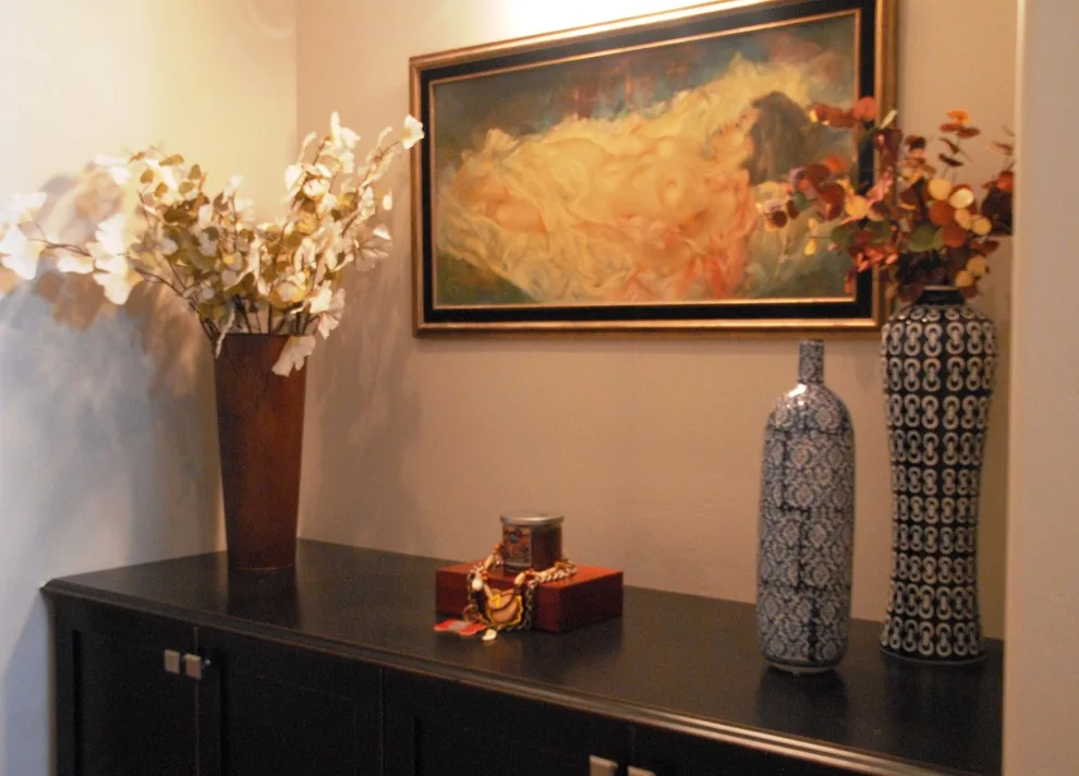 Bachelor Quarters by Sarah Waddell, Pomeroy House Interiors - Photo 4