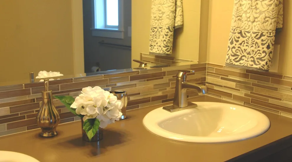 Bachelor Quarters by Sarah Waddell, Pomeroy House Interiors - Photo 6