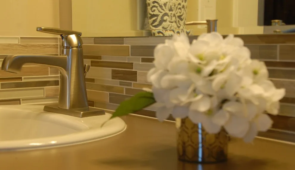 Bachelor Quarters by Sarah Waddell, Pomeroy House Interiors - Photo 5