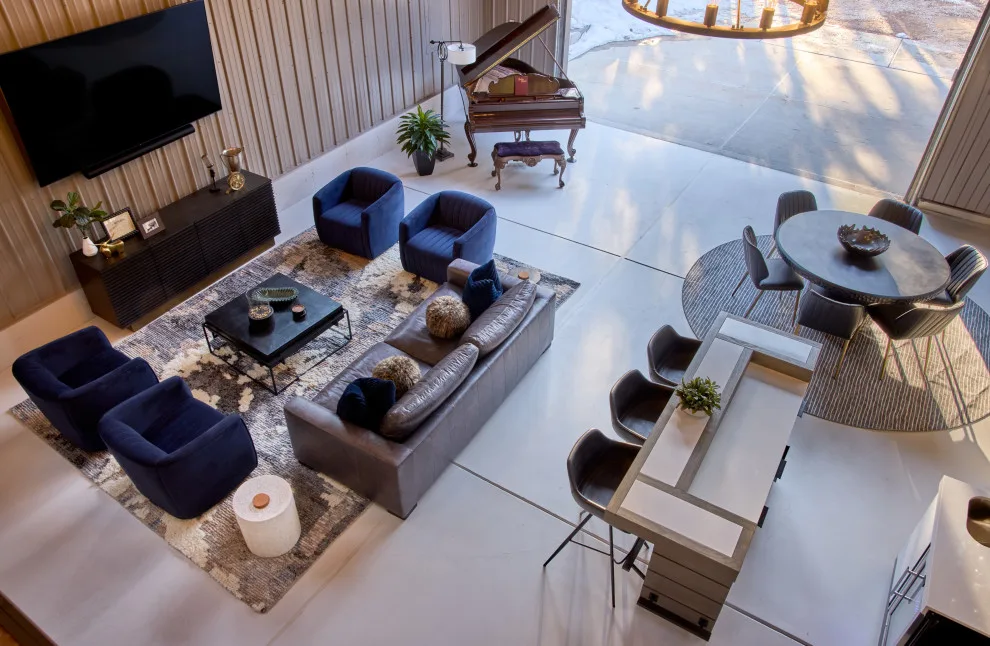 Elegant Consulate by Interiors By Bethany - Photo 3