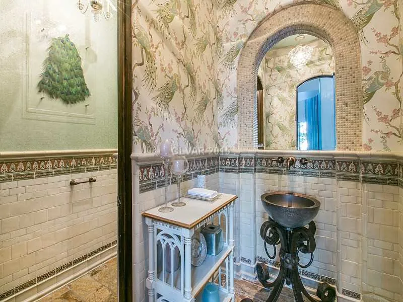 Debrae Little Interiors - Photo 13
