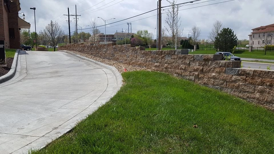 Hunters Lawn Care & Tree Service - Photo 8