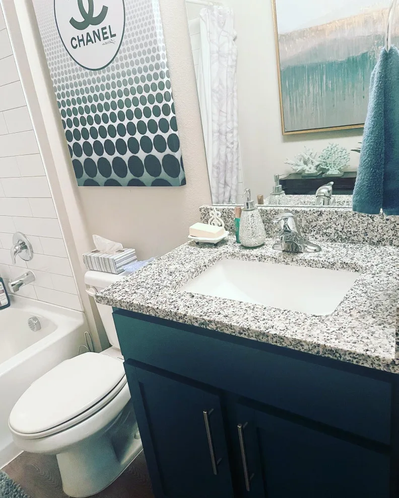 Restroom Renovation by Melanie Leeds Design - Photo 9
