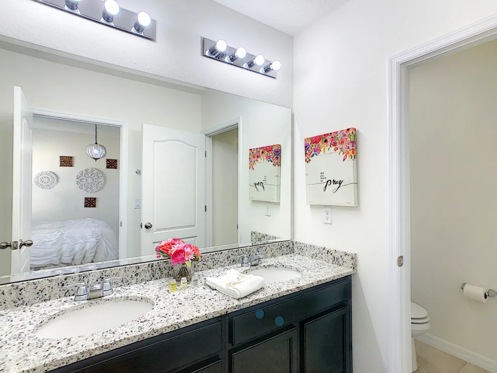 Restrooms by Angela Herrera Design - Photo 9