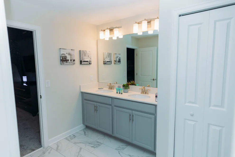Restrooms by Angela Herrera Design - Photo 12