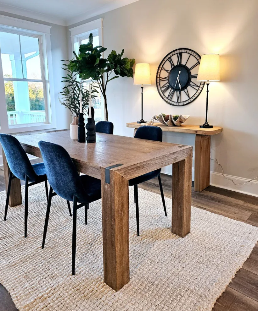 Coastal Elegance Residence on White Picket Way by Porchlight Interiors LLC - Photo 4