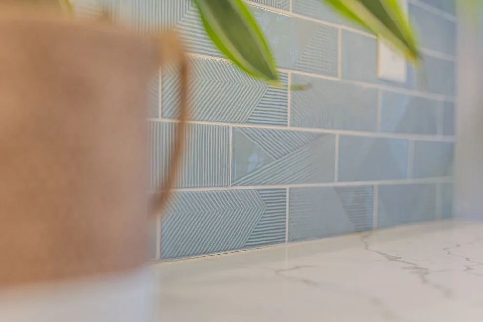 Lovely Luminous Azure Kitchen by Studio Saint Marie - Photo 23