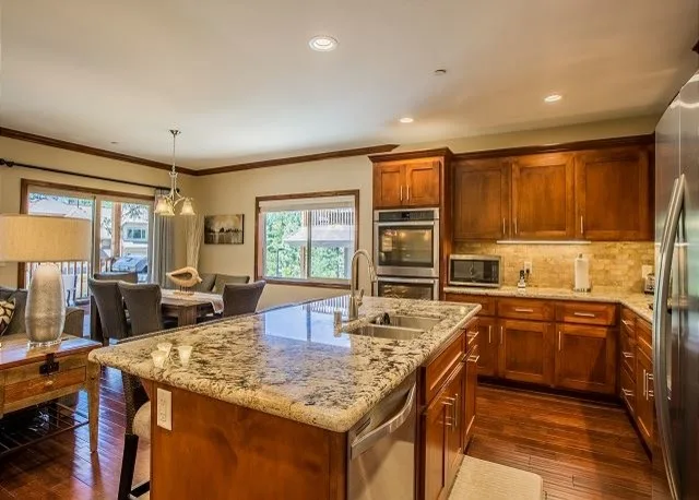 Stunning Lakeside Condo in Lake Tahoe by Interior Motives - Photo 6