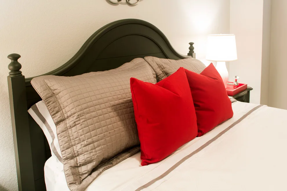 Crimson and Charcoal Guest Room by Teresa M. Morgan, ASID - Photo 10