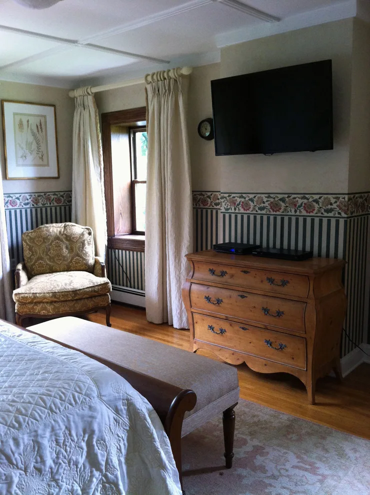 Cozy Classic Bedroom by Pretty Neat - Photo 2