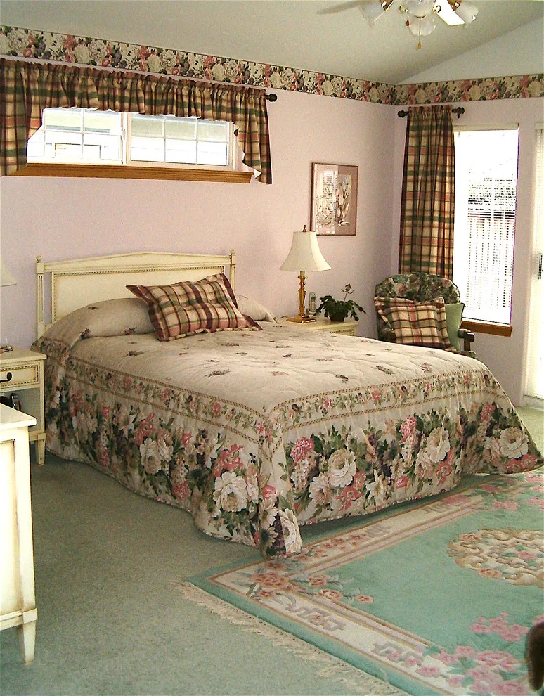 Sleeping Quarters and Linens by Susan Mackenzie Interiors - Photo 9