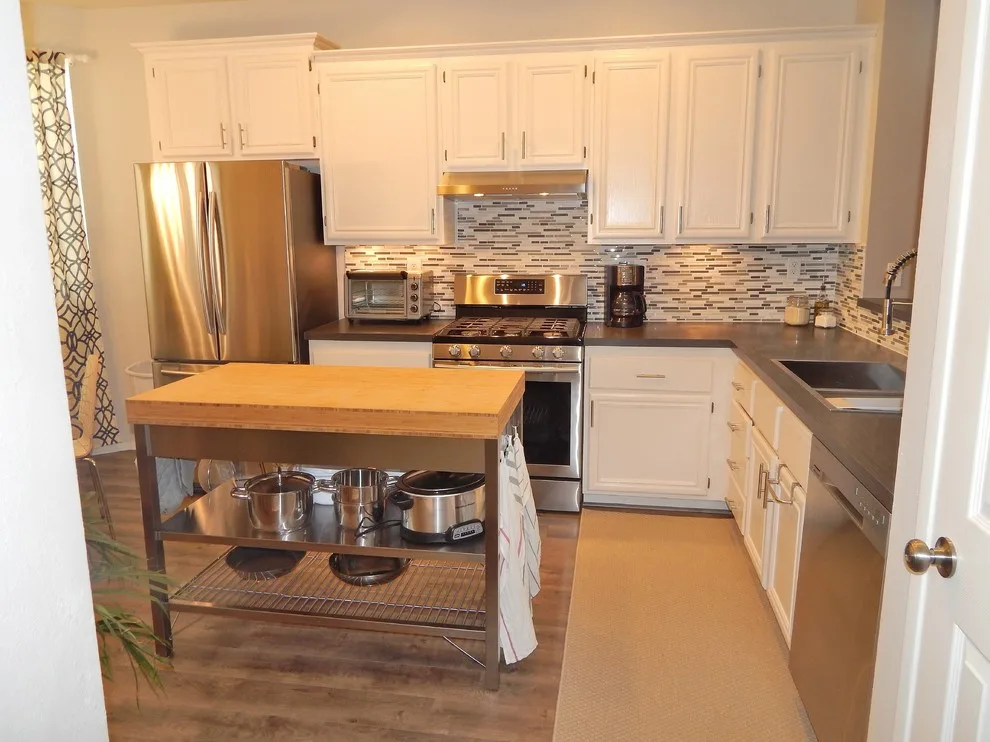 Modern kitchen renovation by Jill Nelson Design Service - Photo 4