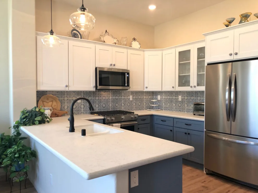 Rustic kitchen design influenced by farmhouse aesthetics by Jill Nelson Design Service - Photo 9