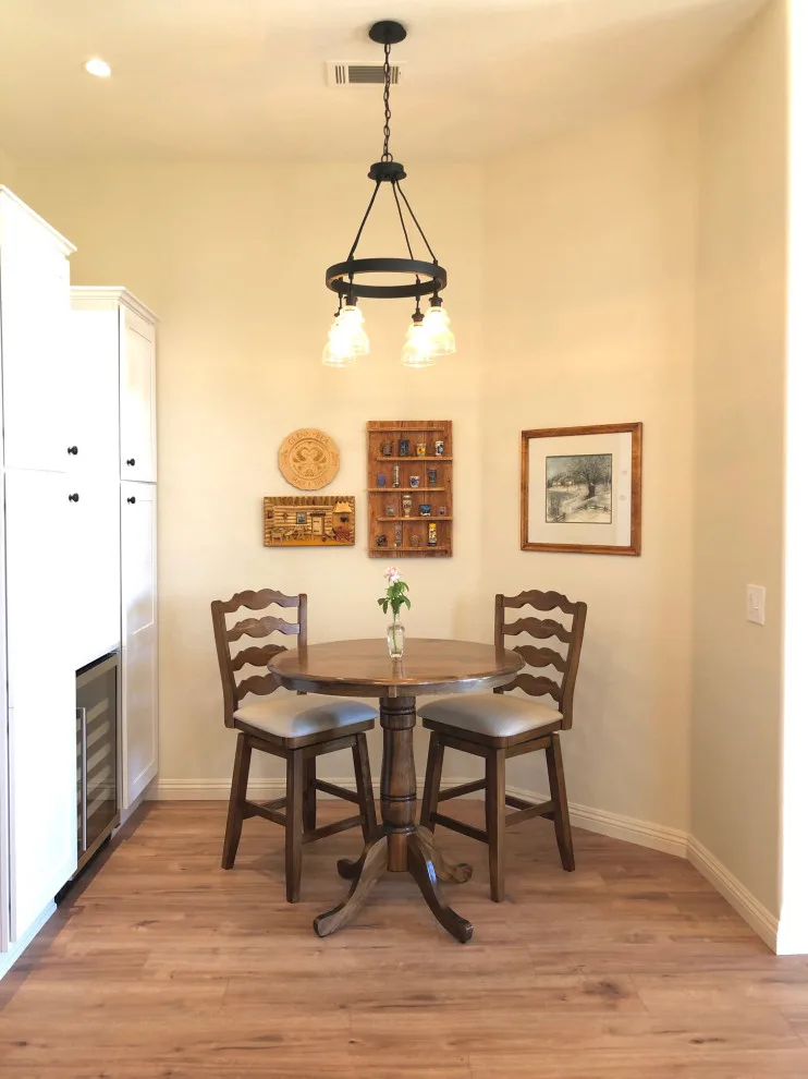 Rustic kitchen design influenced by farmhouse aesthetics by Jill Nelson Design Service - Photo 2