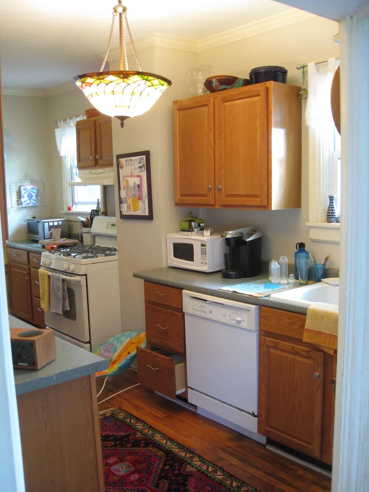 Contemporary Cottage-Inspired Kitchen by Jenna Burger Design - Photo 8