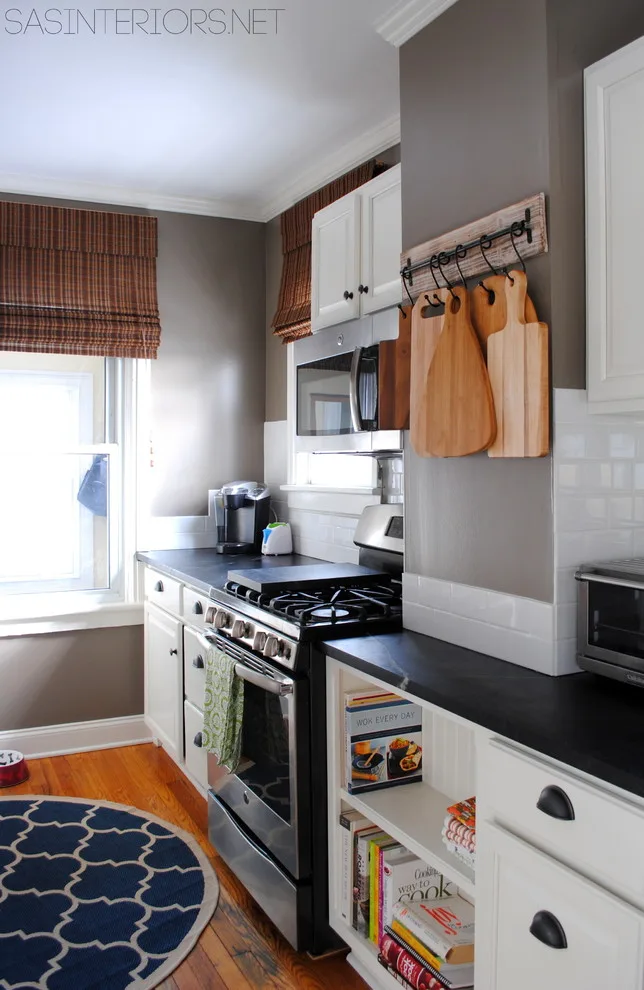 Contemporary Cottage-Inspired Kitchen by Jenna Burger Design - Photo 15