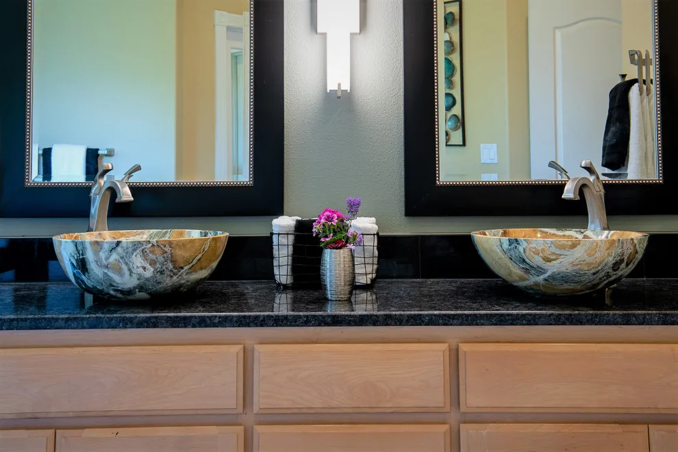 Contemporary restroom by Annmari's Design, LLC - Photo 9