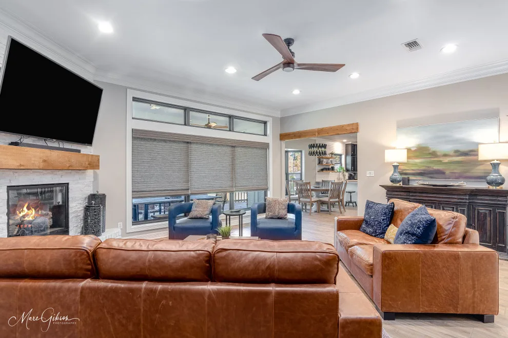 Benton Lakeside Home by Let's Decorate - Photo 7