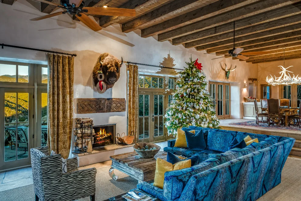 Holidays at Blue Pine by Fuzzy Wuzzy Interiors, LLC - Photo 5