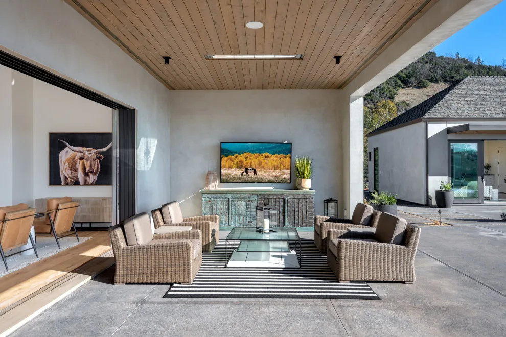 Wallace - Interior and Exterior Staging by Four Seasons Design Team - Photo 8