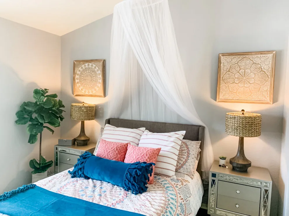 Eclectic Bedroom by Karen Clothier Design & Interiors - Photo 2