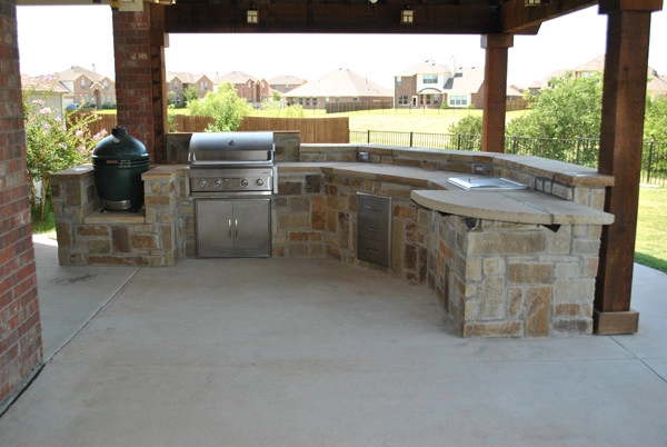 Outdoor Kitchen by Impact Landscapes Llc - Photo 3