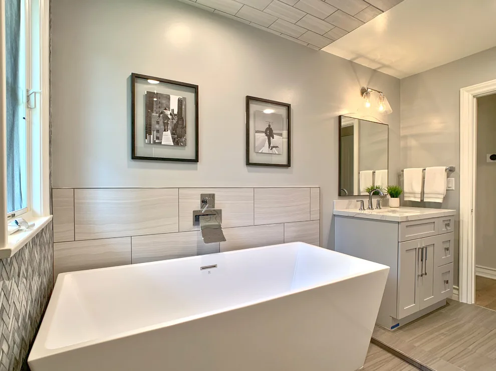 Boys' restroom by Hyelee Design & Staging Avenue - Photo 3