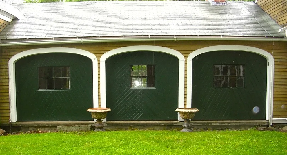 Curved screen doors for a barn extension by Butler Restorations LLC - Photo 4