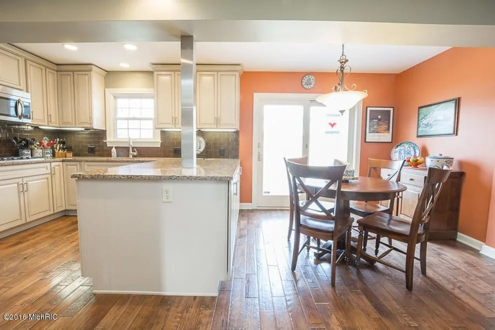 East Grand Rapids, Complete Home Renovation by Standale Home Studio - Photo 15