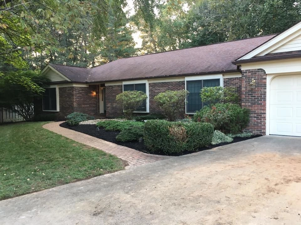 Indiana Urban Lawncare LLC - Photo 4