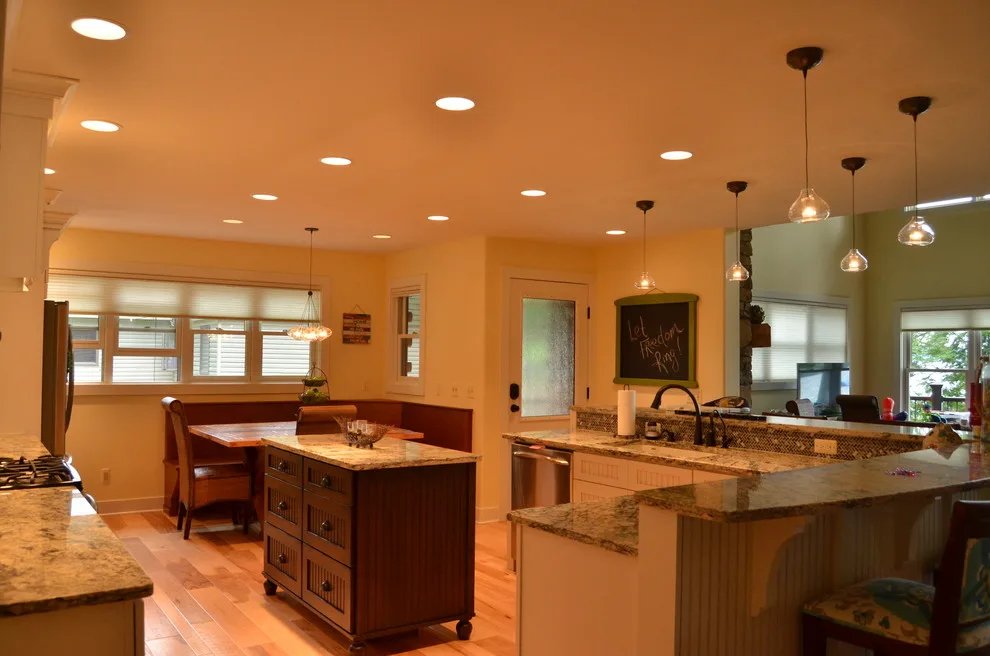 Cottage Renovation by the Lake by Standale Home Studio - Photo 20