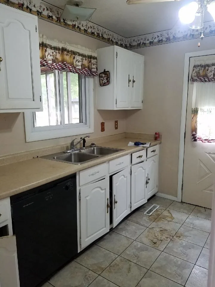 Madisonville Classic Kitchen by Cabinets By Design - Photo 4