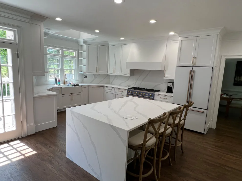 Contemporary by Capital Design Cabinetry - Photo 16