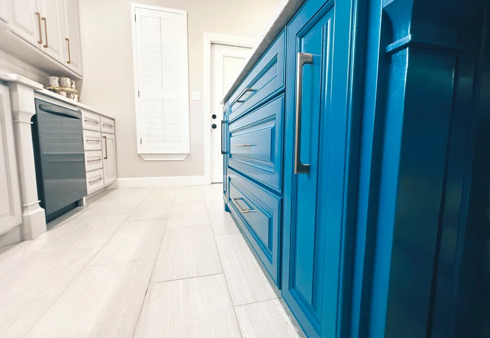 TWENTY-SECOND WEST by Forma Cabinetry - Photo 6
