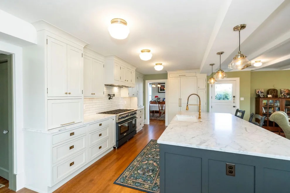 Vintage White Shaker Inset by Signature Design & Cabinetry LLC - Photo 32