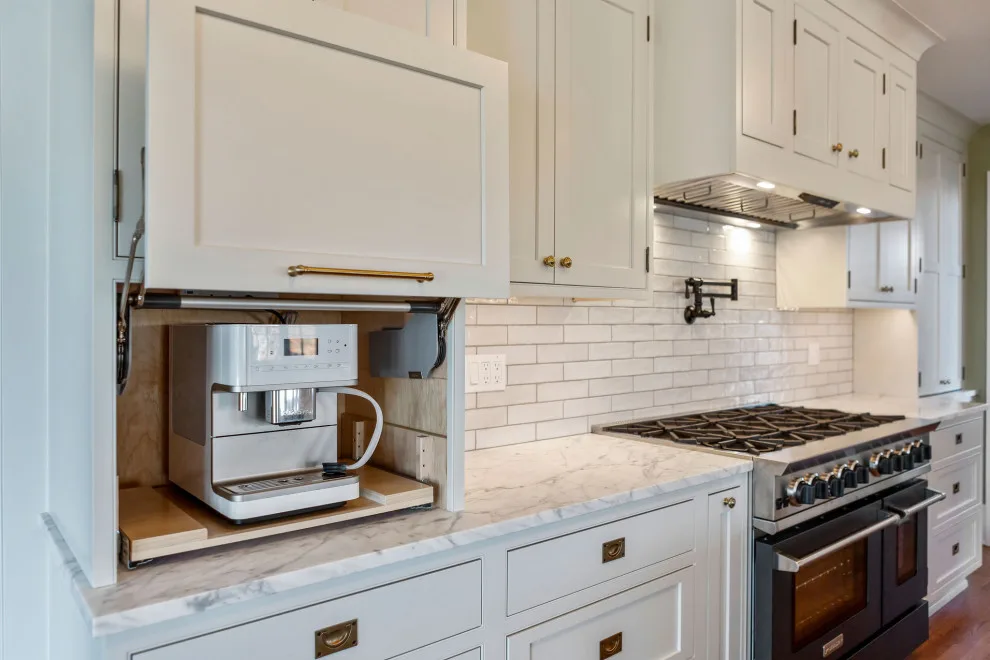 Vintage White Shaker Inset by Signature Design & Cabinetry LLC - Photo 15