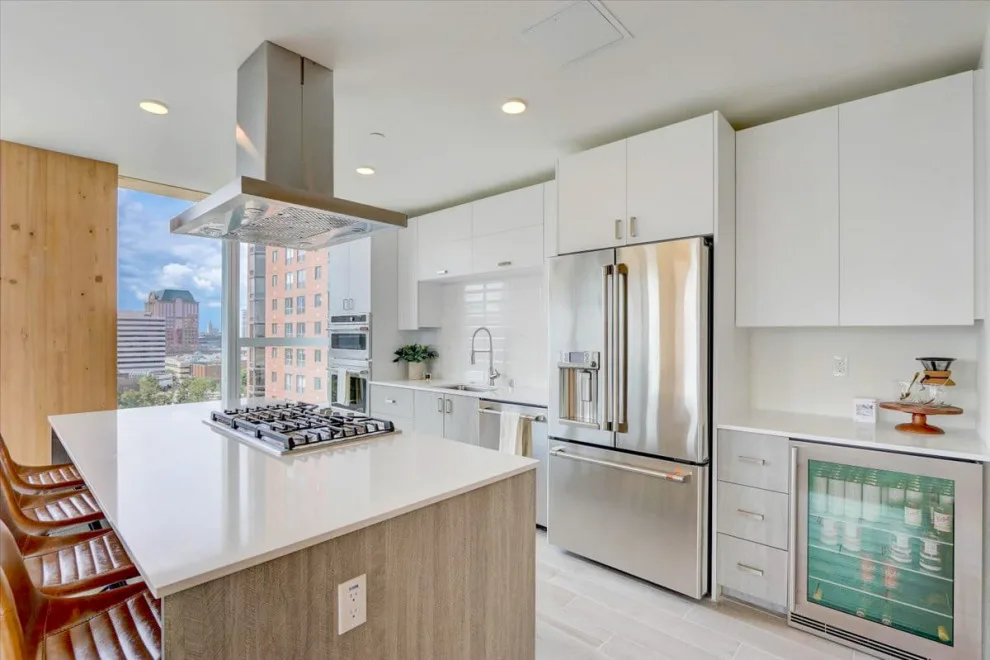 Elevated Timber Tower Luxury Residences by Tad Hellmann Design - Photo 2