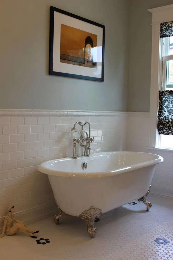 Ballard Classic Bathroom by Savvy Cabinetry Design Interiors - Photo 7