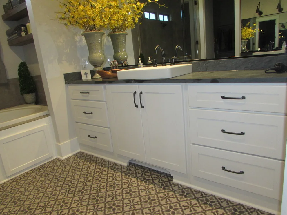Bank's Home by Mike Whittington/kitchen And Bath Designer - Photo 2
