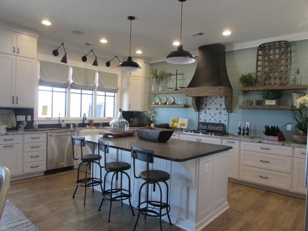 Bank's Home by Mike Whittington/kitchen And Bath Designer - Photo 9