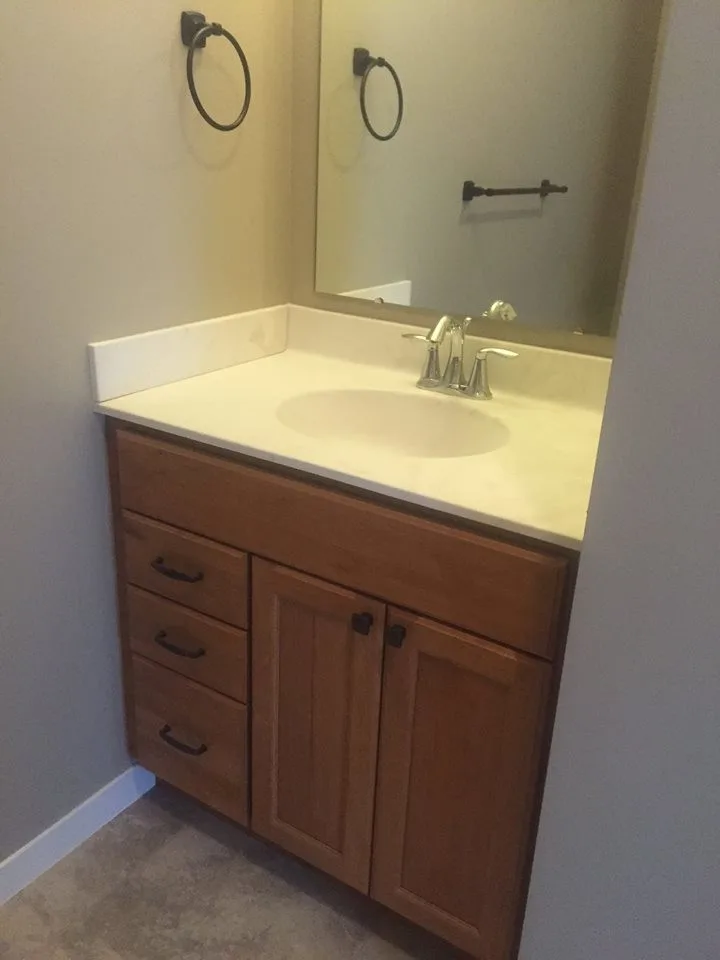 Restroom by Davisson & Son Millwork - Photo 6