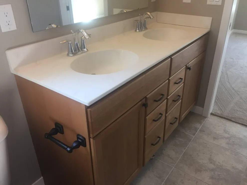 Restroom by Davisson & Son Millwork - Photo 5