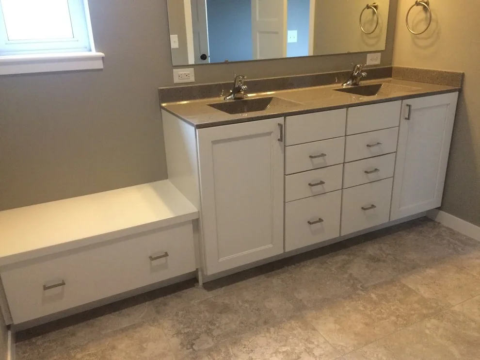 Restroom by Davisson & Son Millwork - Photo 17