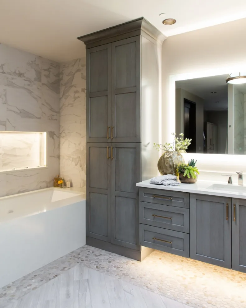 Tailored Residence in Gig Harbor by Signature Design & Cabinetry LLC - Photo 7