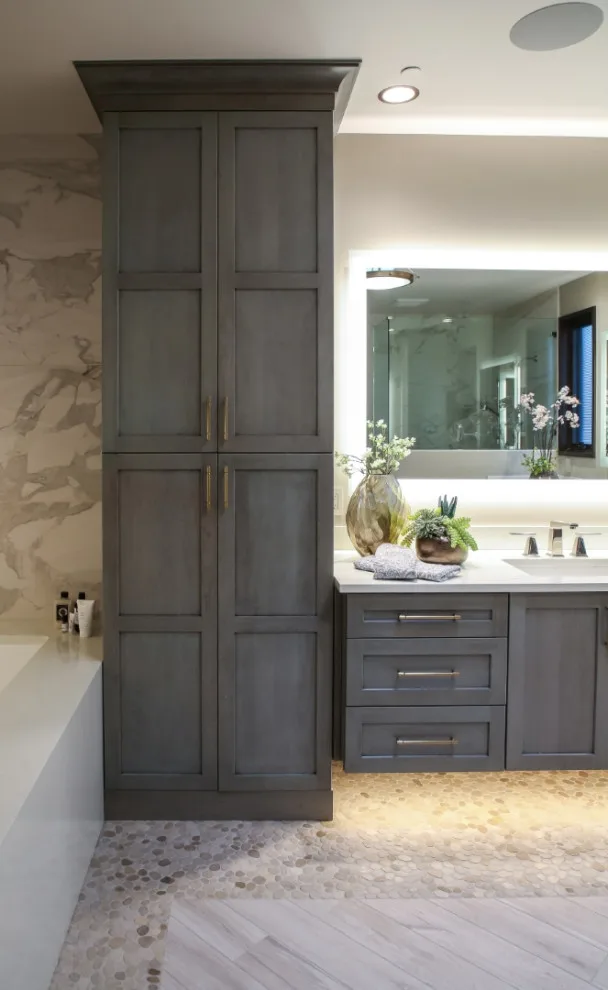 Tailored Residence in Gig Harbor by Signature Design & Cabinetry LLC - Photo 14