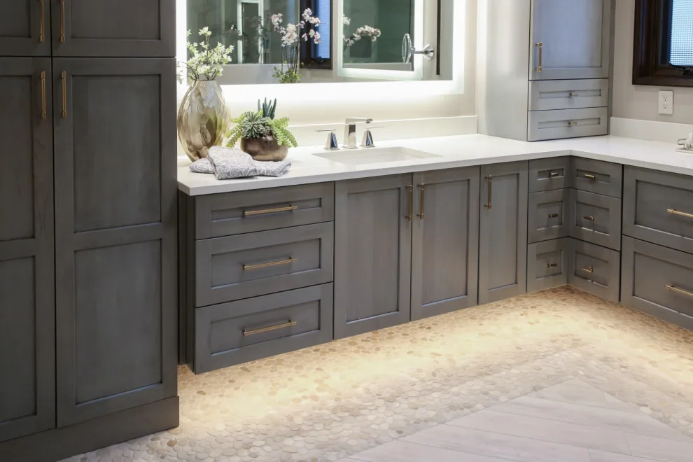 Tailored Residence in Gig Harbor by Signature Design & Cabinetry LLC - Photo 40