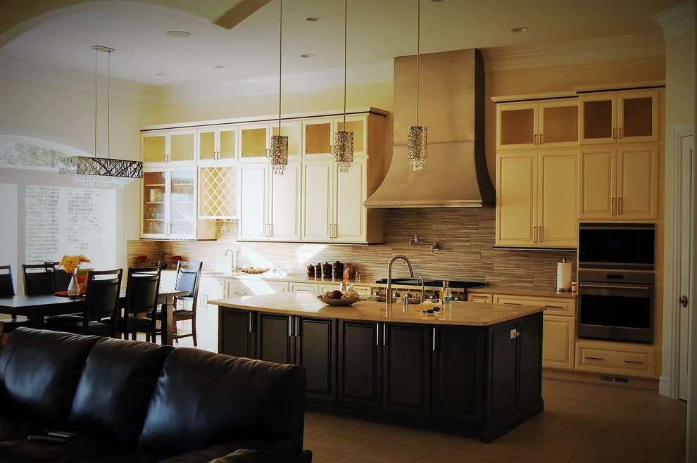 Craftsman Cabinets & Floor Covering - Photo 4
