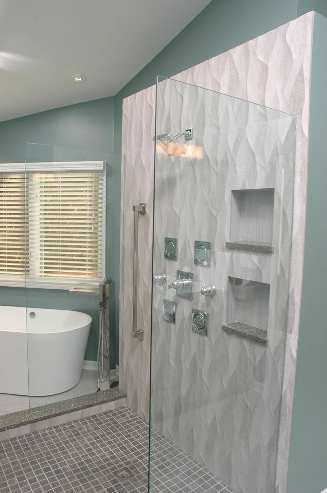 Evendale Modern Master Bathroom by Legacy Kitchens - Photo 2