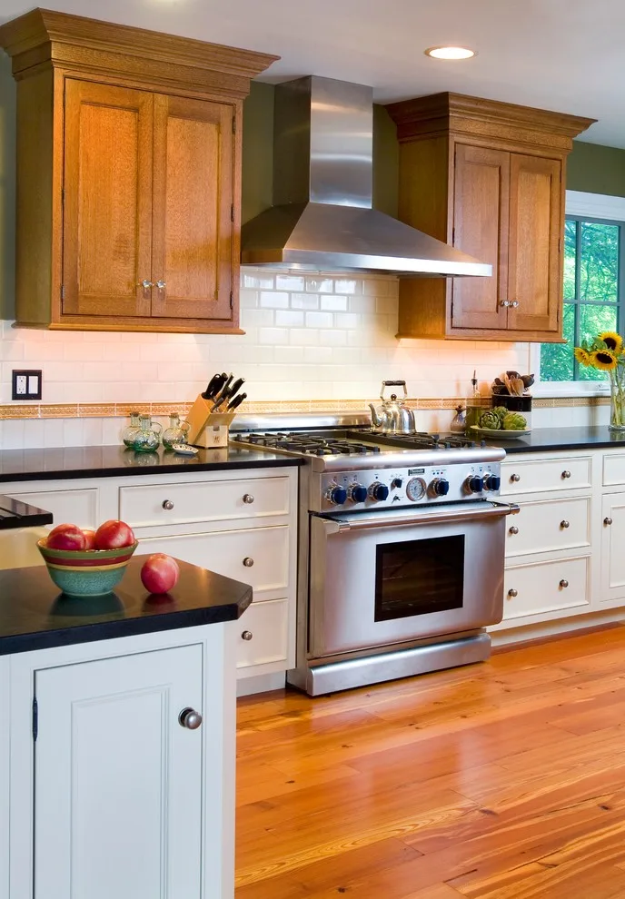 Heritage Newtown Kitchen by American Homestead Kitchens Ltd - Photo 5